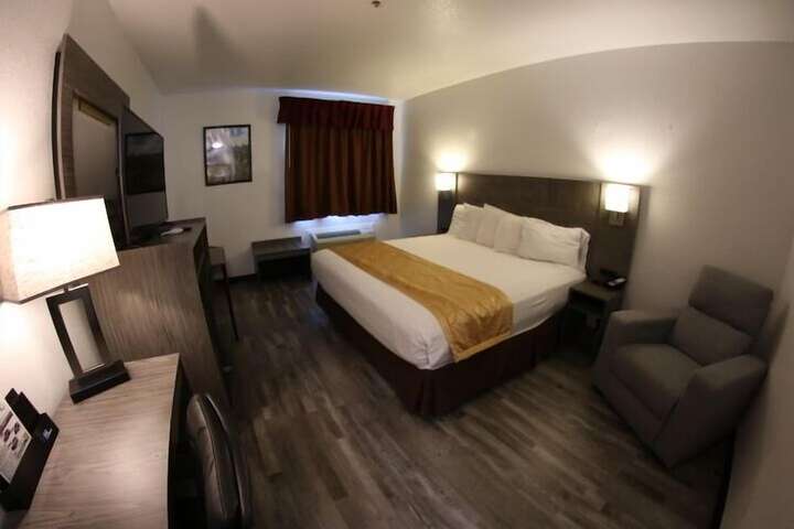 Room 8 of 14