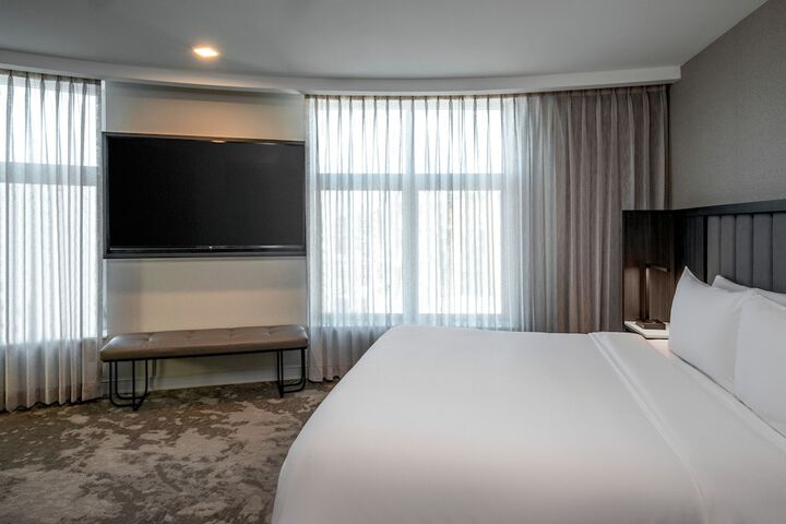 Room 27 of 58