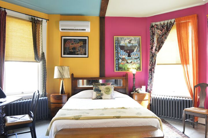 Room 54 of 152