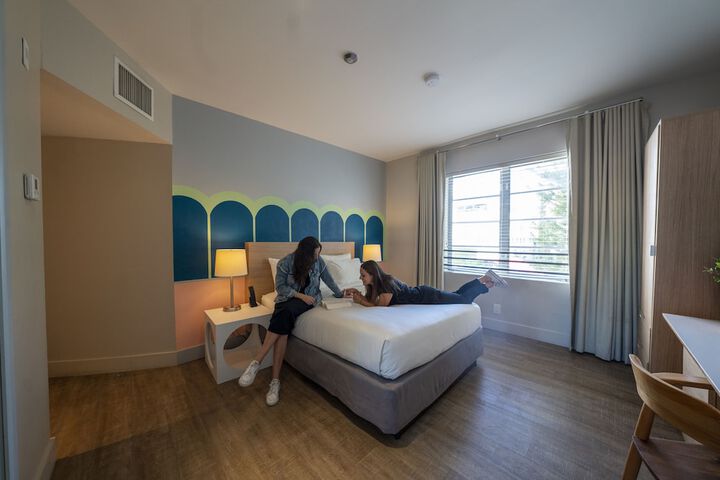 Room 47 of 117