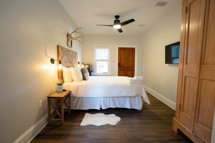 Room 35 of 112