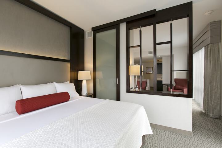Room 21 of 42