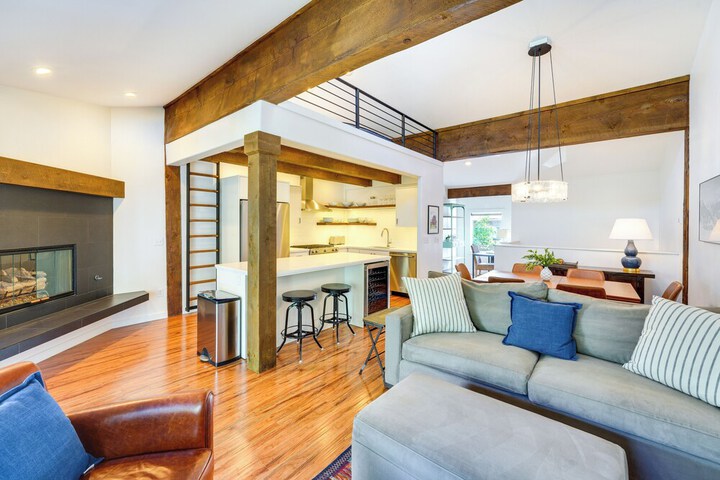 Walk to Main St. & Lifts: Ketchum Townhouse!