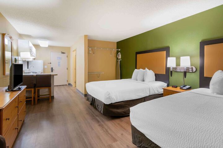 Room 19 of 32