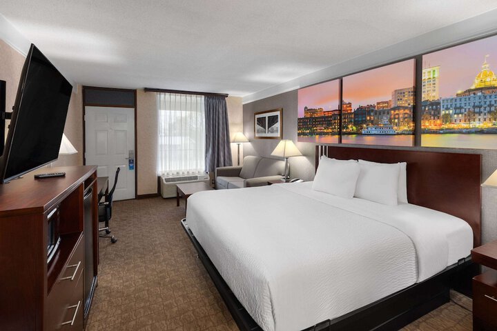 Room 20 of 38