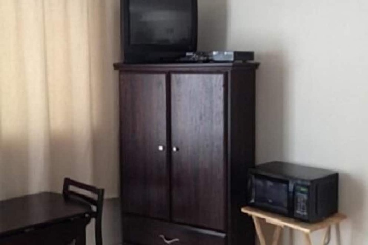 Room 28 of 32