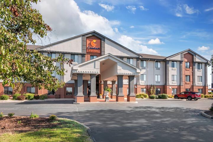 Comfort Suites St. Charles - St Louis