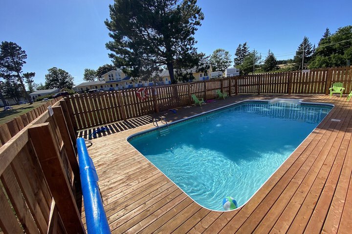Pool 8 of 102