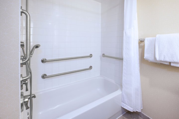 Room 15 of 41