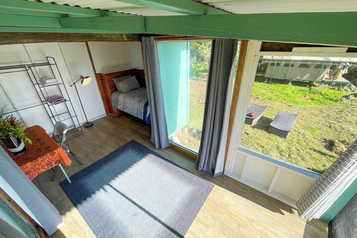 Room 40 of 143