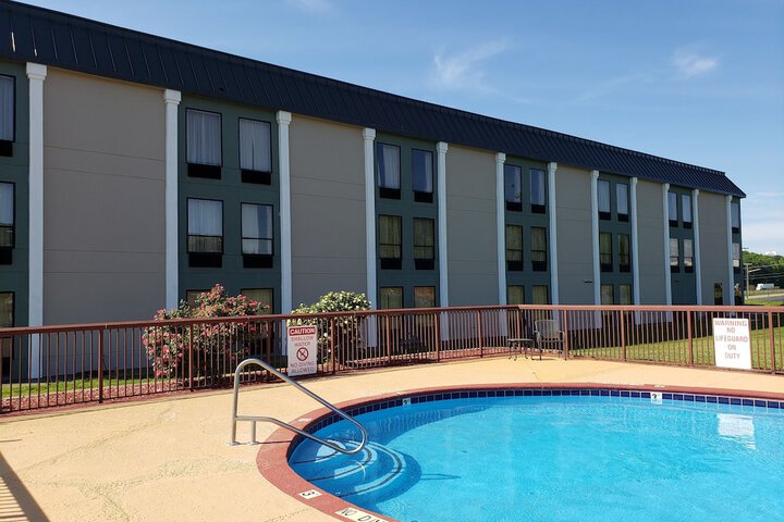 Quality Inn & Suites Lexington South