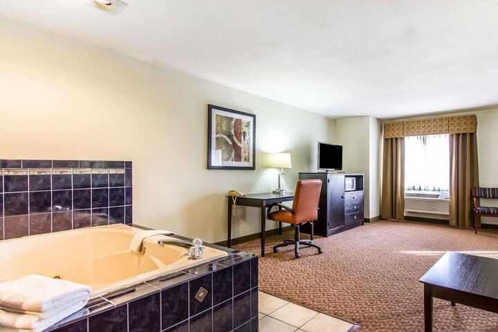 Quality Inn Pontiac