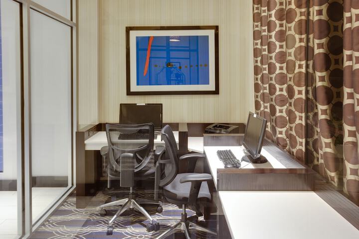 Business Center 38 of 45