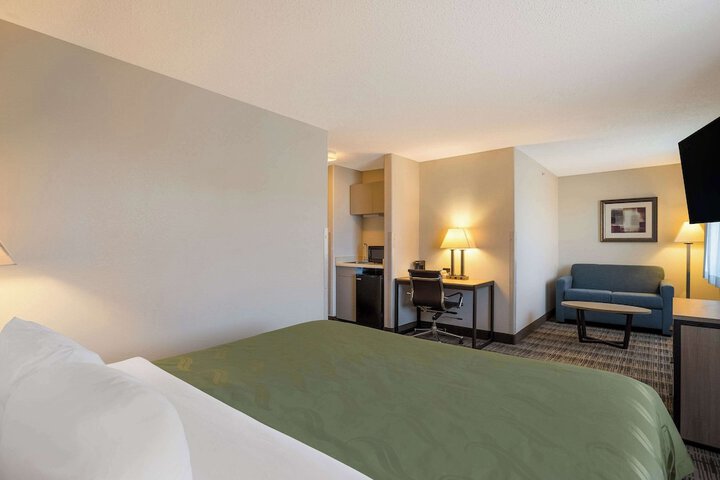 Room 14 of 40