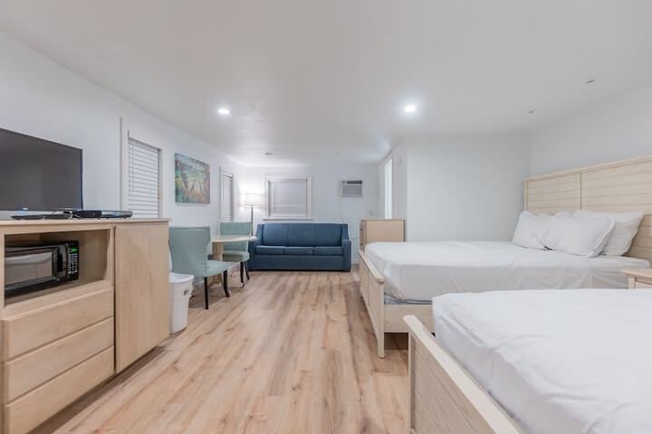 Room 33 of 122
