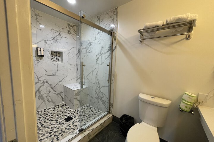 Room 14 of 23