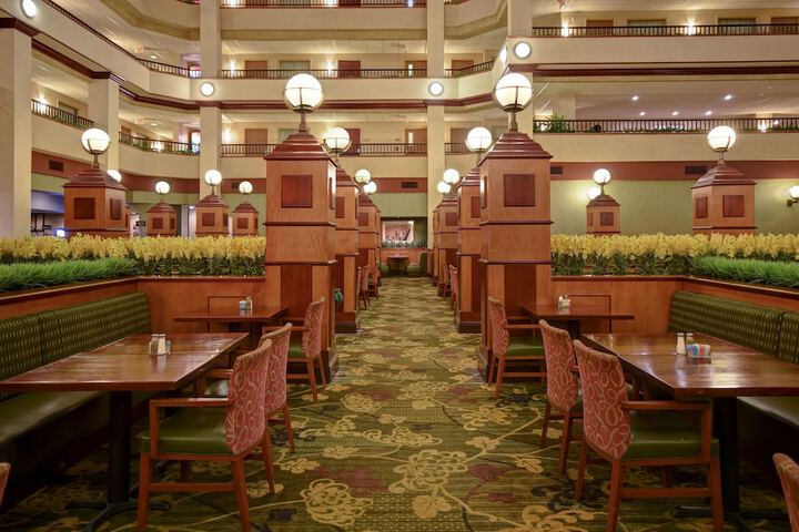 Embassy Suites by Hilton Lexington / UK Coldstream