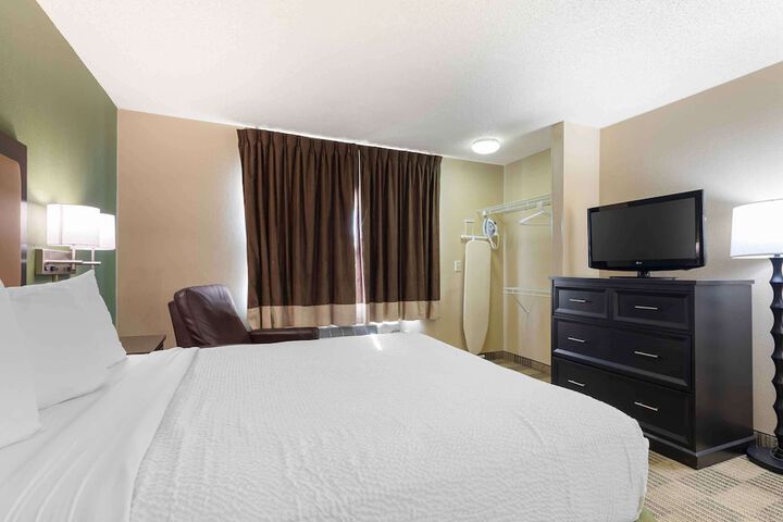 Room 17 of 25
