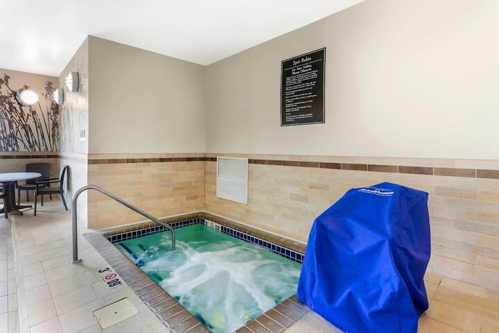 Sleep Inn & Suites Devils Lake