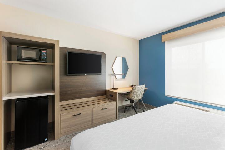 Holiday Inn Express Hotel & Suites Belgrade by IHG