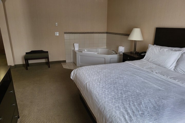 Room 13 of 39