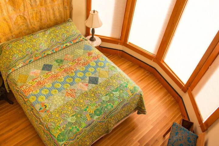 Room 16 of 25