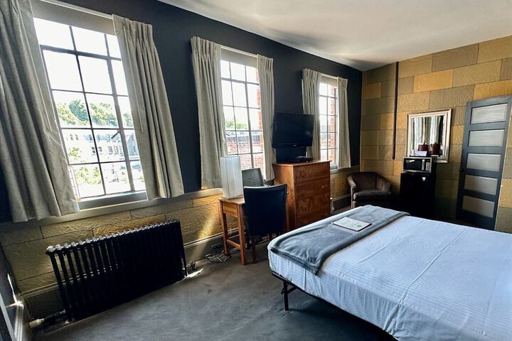 Room 69 of 85