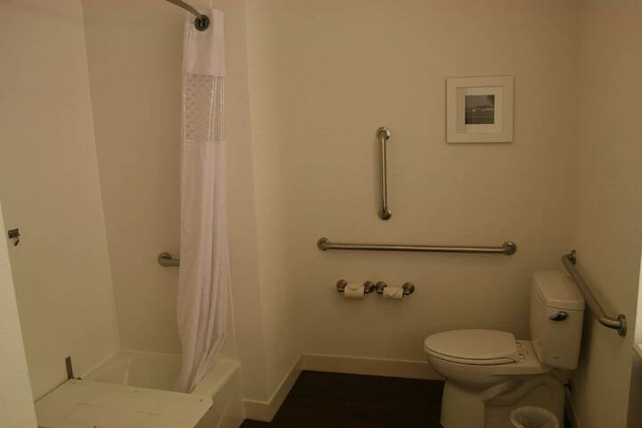 Room 15 of 78