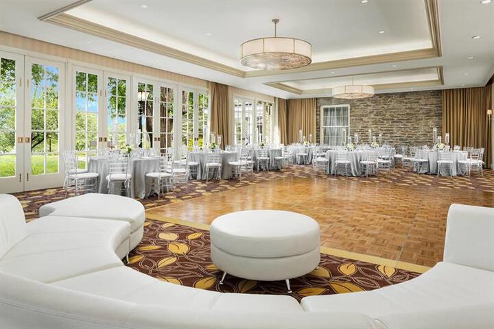 RENAISSANCE WESTCHESTER HOTEL