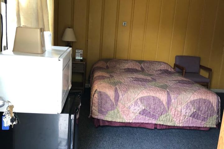 Room 5 of 19