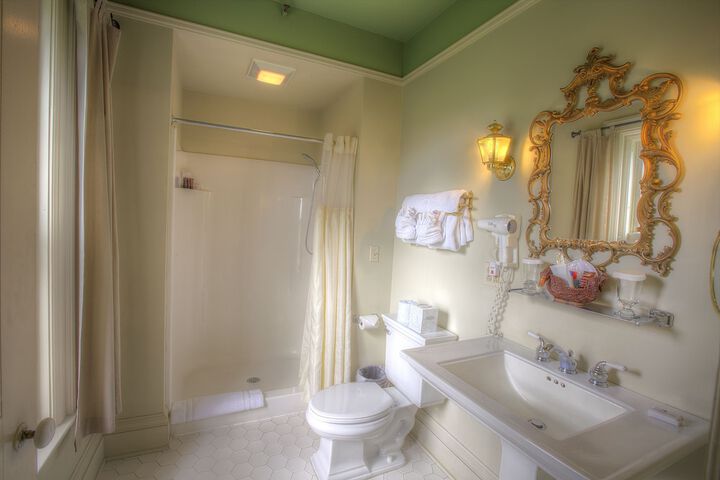 White Springs Manor a Belhurst Property
