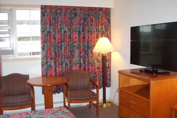 Room 11 of 40