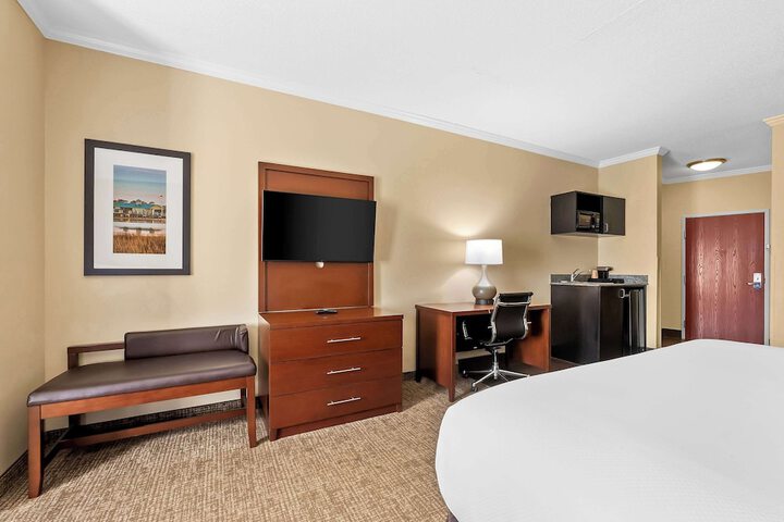 Comfort Suites