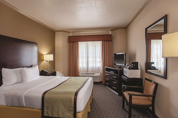 Room 21 of 28