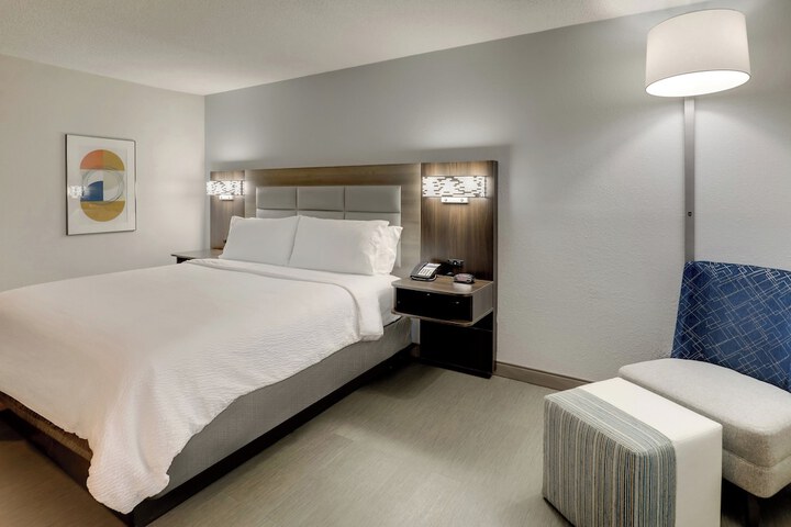 Room 22 of 60