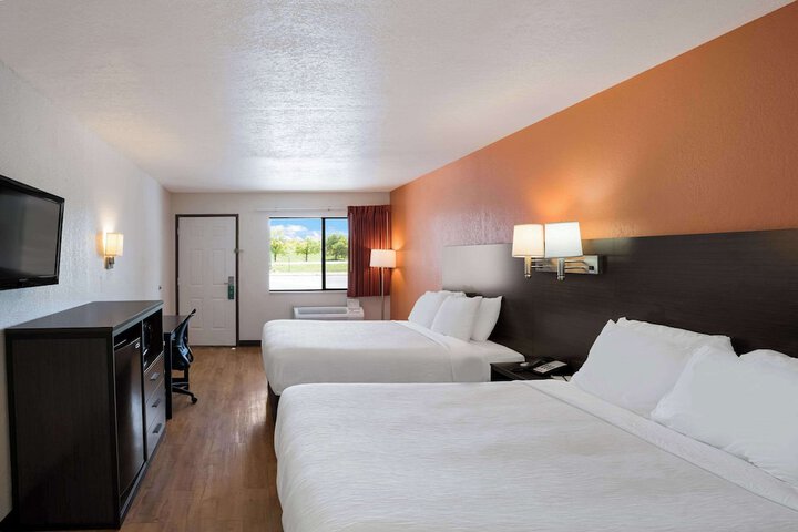 Room 26 of 46