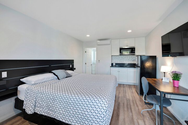 Room 12 of 35