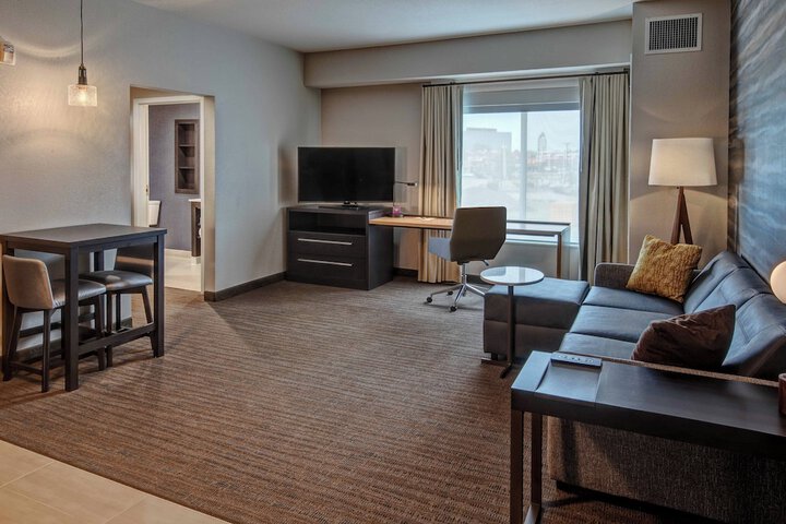 Room 34 of 60