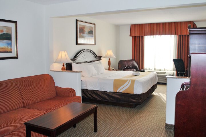 Room 16 of 32