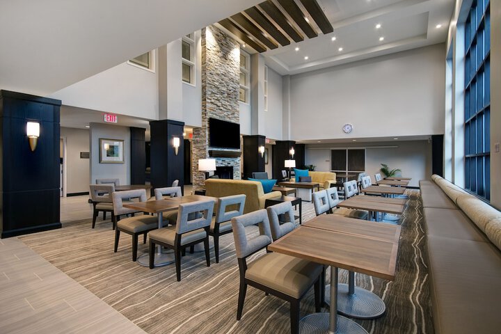 Staybridge Suites Sterling Heights - Detroit by IHG