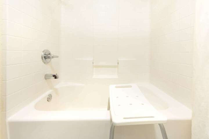 Room 4 of 13