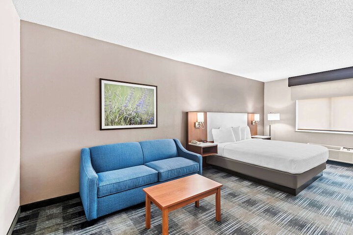 Room 16 of 31