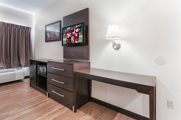 Room 34 of 38