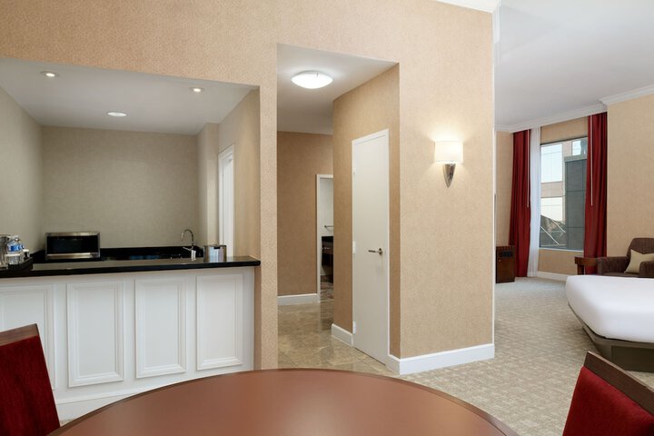 Room 16 of 87