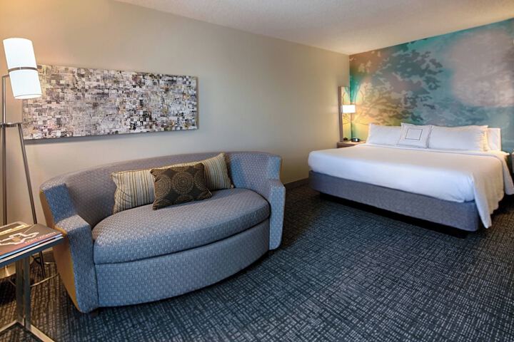 Room 14 of 49