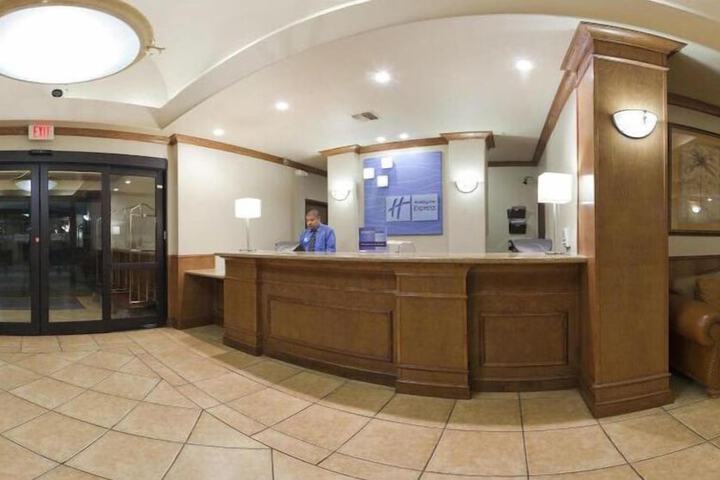 Holiday Inn Express Hotel & Suites Mission-McAllen Area by IHG