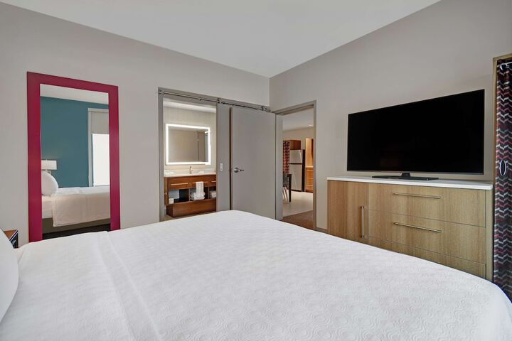 Room 17 of 40