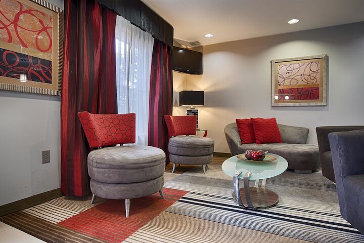 Best Western Plus Goodman Inn & Suites