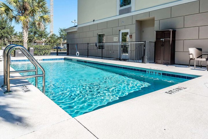 Pool 7 of 38
