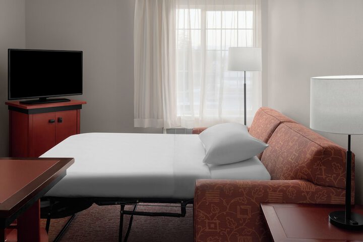 Room 16 of 28